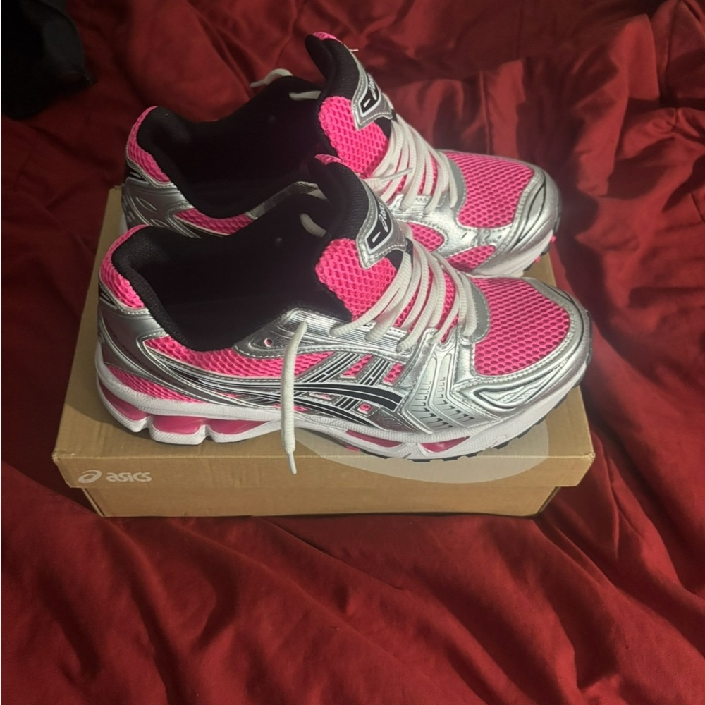 Asics Women's Sneakers in Pink and Silver